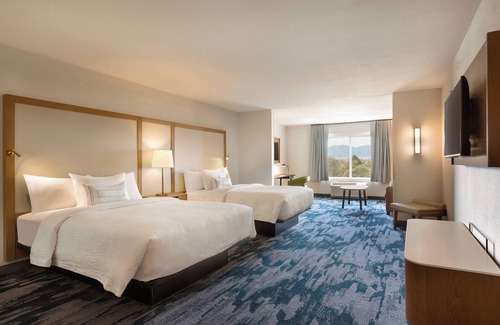 Longmont Hotel | Experience Comfort at Fairfield Inn & Suites Boulder Longmont