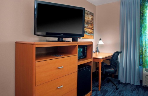 Gunter Afs Hotel | Comfortable Fairfield Inn & Suites with Pool & Breakfast