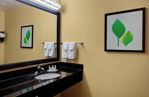 Gunter Afs Hotel | Comfortable Fairfield Inn & Suites with Pool & Breakfast