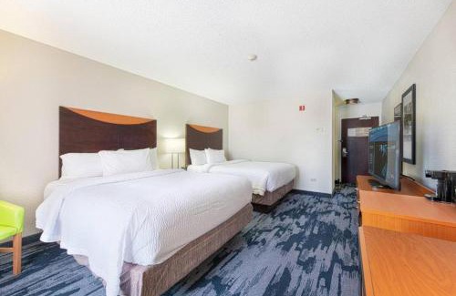 Naperville Hotel | Family-Friendly Fairfield Inn & Suites in Naperville