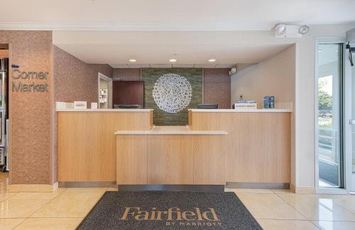 Naperville Hotel | Family-Friendly Fairfield Inn & Suites in Naperville