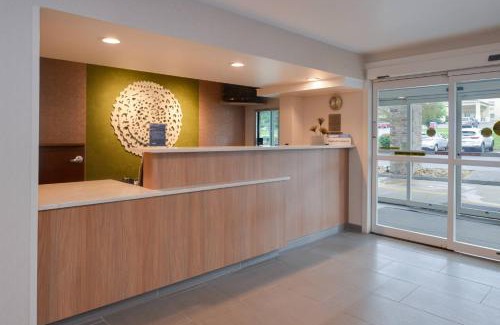 New Stanton Hotel | Pet Friendly Retreat at Fairfield Inn & Suites Pittsburgh