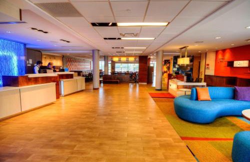 Princeton Hotel | Discover Fairfield Inn & Suites: Pet-Friendly Retreat