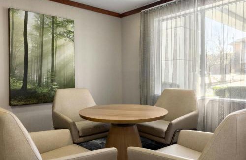 Springdale Hotel | Comfortable Stay at Fairfield Inn & Suites in Springdale
