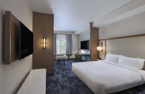 Downtown St. Louis Hotel | Explore Fairfield Inn & Suites: Top-Rated Downtown Comfort