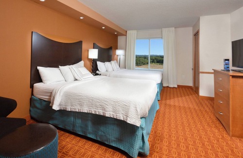 Wytheville Hotel | Top-Rated Fairfield Inn & Suites with Pool & Breakfast