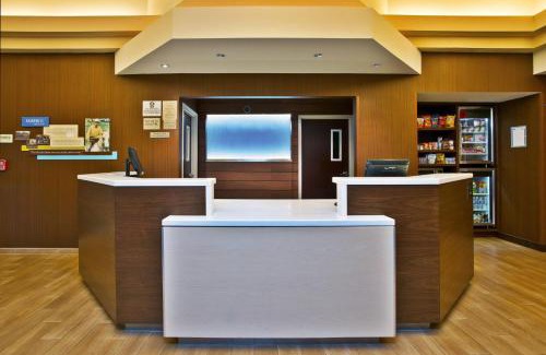 Bedford Park Hotel | Comfortable Stay at Fairfield Inn & Suites Midway Airport