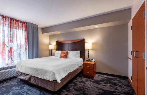 Columbus Hotel | Relax at Fairfield Inn & Suites Columbus with Pool Access