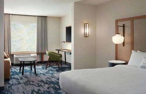 Dixon Hotel | Fairfield Inn & Suites Dixon