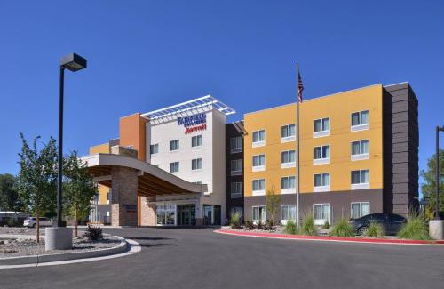 Farmington Hotel | Relax at Fairfield Inn & Suites Farmington with Pool Access