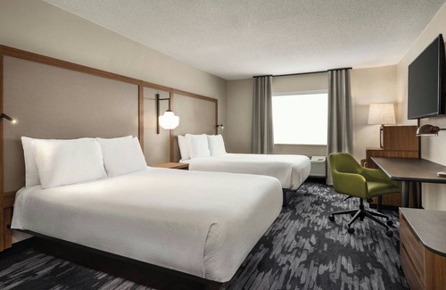 Findlay Hotel | Discover Fairfield Inn & Suites Findlay with Pool & Breakfast