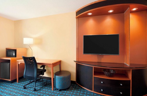 Lansing Hotel | Comfortable Fairfield Inn & Suites Lansing West Awaits You