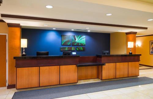 Farrandsville Hotel | Cozy Fairfield Inn & Suites Lock Haven with Oceanfront Views