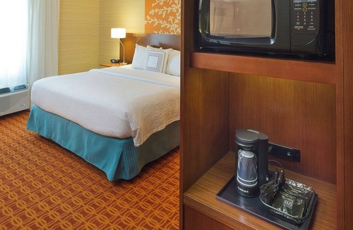 Monaca Hotel | Comfortable Stay at Fairfield Inn & Suites Monaca