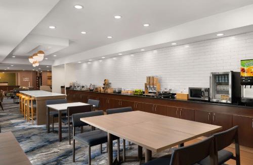 Naperville Hotel | Welcoming Fairfield Inn & Suites Naperville/Aurora Escape
