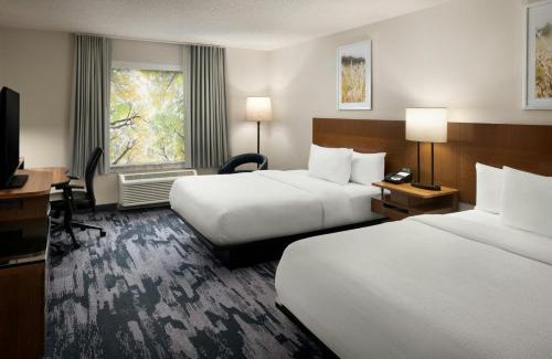 Lake Forest Hotel | Top-Rated Fairfield Inn & Suites Portland South Awaits You