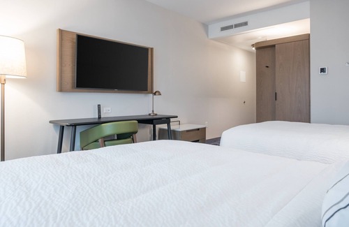 Alviso Hotel | Top-Rated Fairfield Inn & Suites with Pool and Spa Access