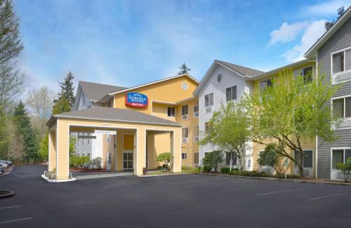 Bridle Trails Hotel | Discover Fairfield Inn & Suites Seattle Bellevue/Redmond