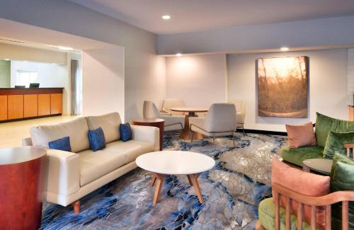 Bridle Trails Hotel | Discover Fairfield Inn & Suites Seattle Bellevue/Redmond