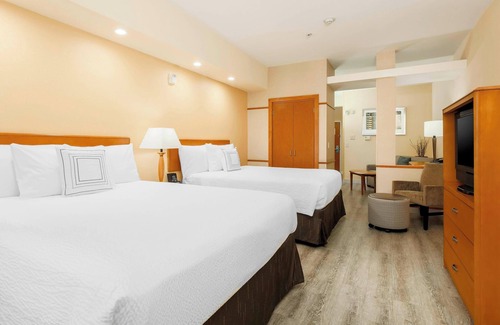 Temecula Hotel | Inviting Fairfield Inn & Suites Temecula with Pool & Spa