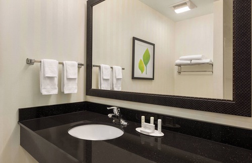 Jacksonville Hotel | Discover Fairfield Inn & Suites Jacksonville West - Perfect for Families