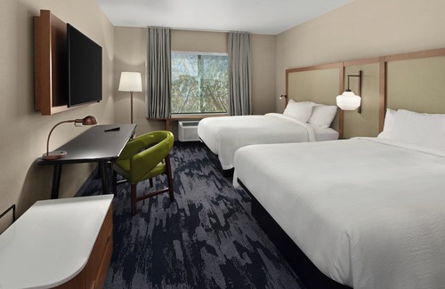Los Alamitos Hotel | Guest Favorite: Fairfield Inn & Suites Anaheim with Pool