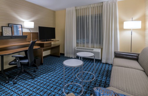 Marlborough Hotel | Guest Favorite: Fairfield Inn & Suites Boston Marlborough