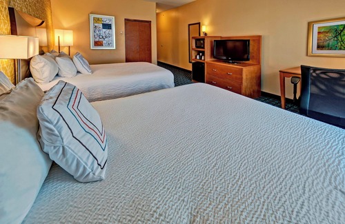 Central Oklahoma City Hotel | Welcoming Fairfield Inn & Suites with Pool and Spa Amenities