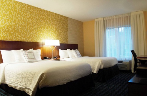 Stroudsburg Hotel | Guest Rated 9/10: Fairfield Inn & Suites in Poconos