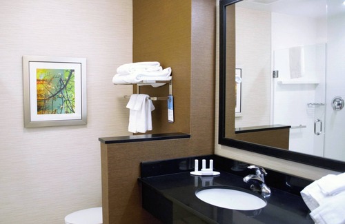 Stroudsburg Hotel | Guest Rated 9/10: Fairfield Inn & Suites in Poconos