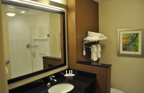 Stroudsburg Hotel | Guest Rated 9/10: Fairfield Inn & Suites in Poconos