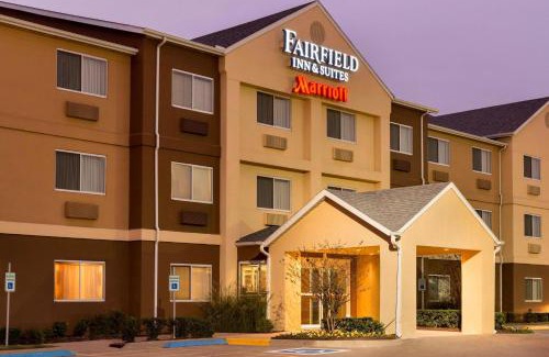 Woodway Hotel | Discover Fairfield Inn & Suites Waco South with Pool Access