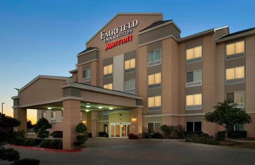 Weatherford Hotel | Pet-Friendly Retreat at Fairfield Inn & Suites Weatherford