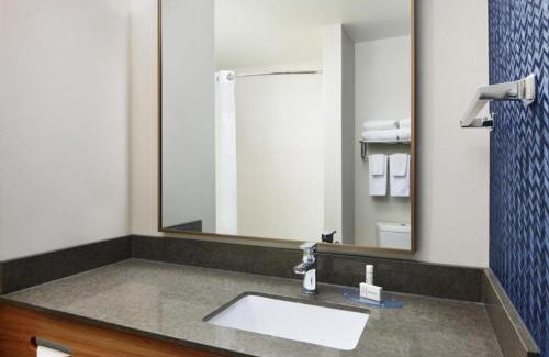 Auburn Hotel | Comfortable Stay at Fairfield Inn & Suites Worcester Auburn