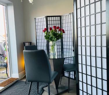 Cheltenham House | Pet and Child Friendly Retreat at Fairford Haus