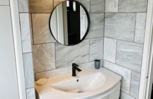 Thornton-Cleveleys House | Discover Fairholmes House: Pet & Child Friendly Retreat