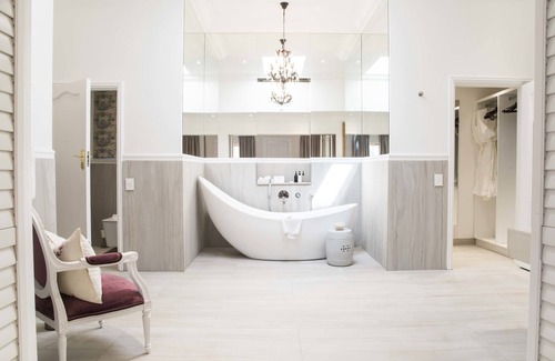 Greater Johannesburg Metropolitan Area Hotel | Discover Fairlawns Boutique Hotel and Spa: 5-Star Relaxation