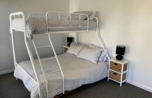 Culburra Beach House | Fairlight House: Family-Friendly Retreat with 10/10 Reviews