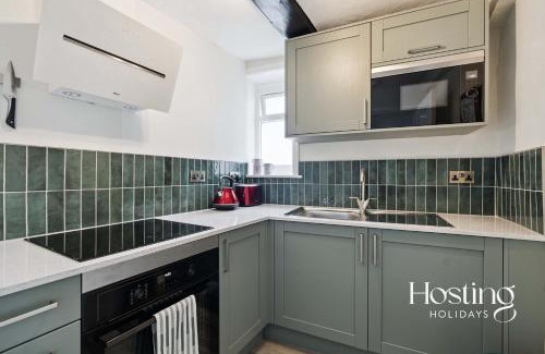 Henley-on-Thames Apartment | Fairmile Loft - Cosy 1-Bed Stay in Central Henley