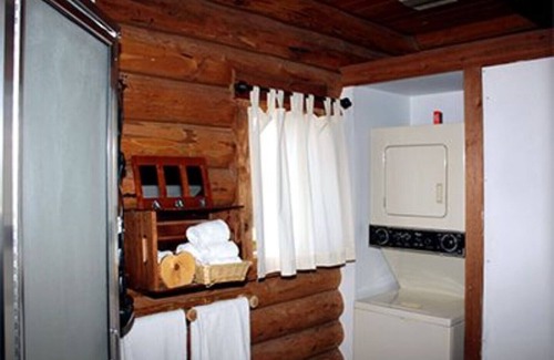 Fairmont Cabin | Exquisite Fairmont Chalets Montana 2: Pet-Friendly Retreat
