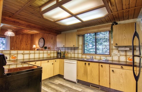East Kootenay Cabin | Comfortable Fairmont Creek Property Rentals for Your Getaway