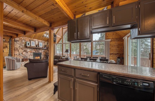 East Kootenay Cabin | Comfortable Fairmont Creek Property Rentals for Your Getaway
