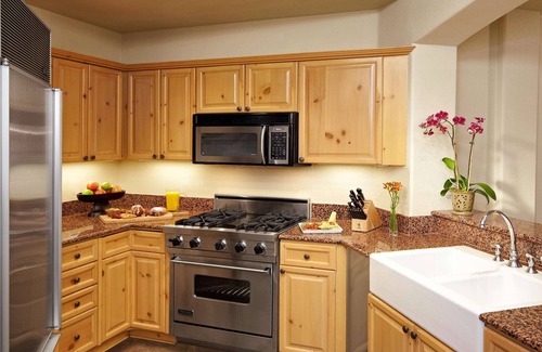 Mountain Village Apartment | Premier Fairmont Heritage Place with Spa & Ocean Views