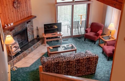 East Kootenay Hotel | Relax at Fairmont Hot Springs Resort with Ocean Views & Spa