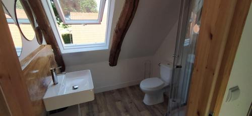 Dedendorf Apartment | Cozy FairSchlafen-Dachstudio: Family-Friendly Retreat