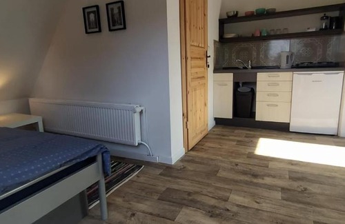 Dedendorf Apartment | Cozy FairSchlafen-Dachstudio: Family-Friendly Retreat