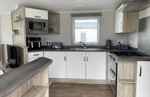 Lossiemouth Resort | Experience Fairview Caravan Hire: Guest Rated 9.8/10