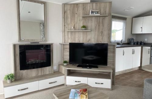 Lossiemouth Resort | Experience Fairview Caravan Hire: Guest Rated 9.8/10