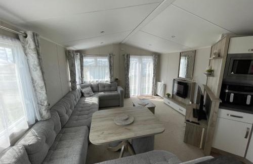 Lossiemouth Resort | Experience Fairview Caravan Hire: Guest Rated 9.8/10