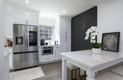Drayton House | Exceptional Fairview Oasis with Pet-Friendly Amenities